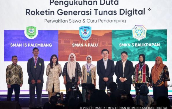 Dalam Rocket Week 2025 oleh MyRepublic di Jakarta Selatan, Jumat (21/11/2025), Menteri Komunikasi dan Digital Meutya Hafid mengatakan percepatan penyediaan konektivitas stabil dan konten digital pendidikan sebagai langkah strategis untuk meningkatkan kualitas sumber daya manusia (SDM) sejak usia anak. Foto: Humas Kemkomdigi