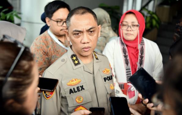 Direktur Jenderal Pengawasan Ruang Digital, Alexander Sabar, mengatakan Komdigi terus memperkuat koordinasi dengan penyelenggara platform digital guna mempercepat penanganan akun-akun yang terindikasi menyebarkan promosi judi online. Foto: Humas Kemkomdigi