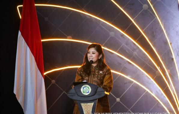 Menteri Komunikasi dan Digital Meutya Hafid mengatakan perluasan layanan publik merupakan bagian dari percepatan transformasi layanan publik yang lebih cepat, mudah diakses, dan sesuai dengan kebiasaan masyarakat di era digital. Foto: Humas Kemkomdigi