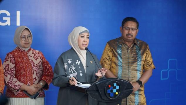 Menteri Komunikasi dan Digital Meutya Hafid dalam Konferensi Pers Hasil Seleksi Pengguna Pita Frekuensi Radio 700 MHz dan 2,6 GHz di Jakarta, Rabu (21/7/2026) mengatakan kehadiran konektivitas tersebut akan membuka akses masyarakat terhadap pendidikan, layanan kesehatan, pemerintahan digital, dan peluang ekonomi yang sebelumnya sulit dijangkau. Foto: Ditjen KPM Kemkomdigi